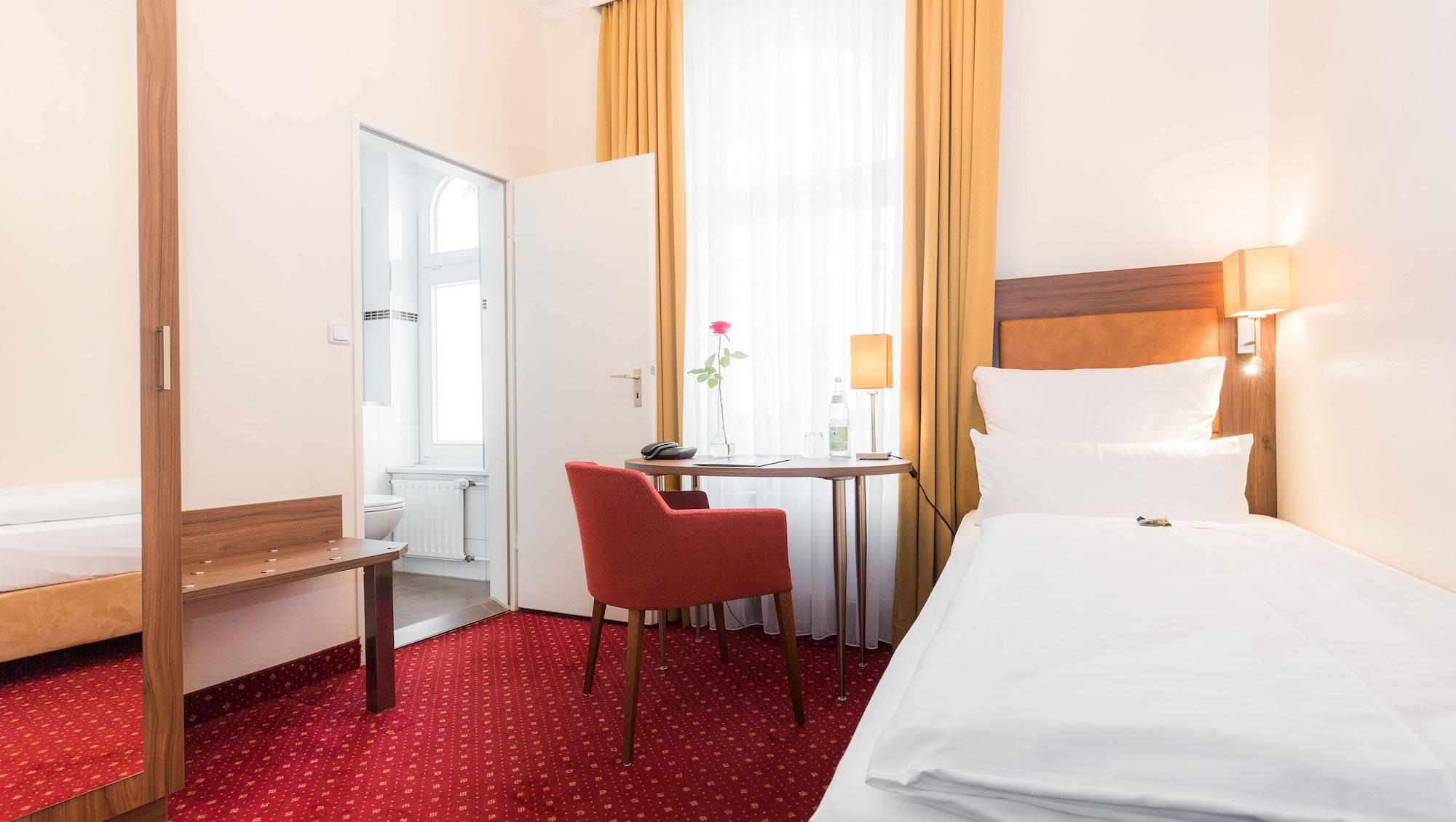 Hotel Fuerst Bismarck Хамбург Екстериор снимка