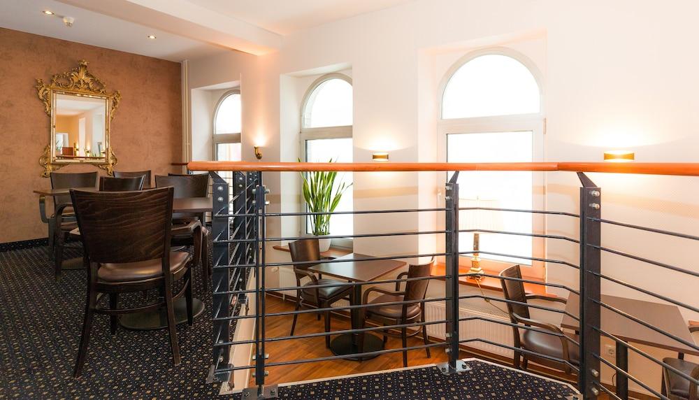 Hotel Fuerst Bismarck Хамбург Екстериор снимка