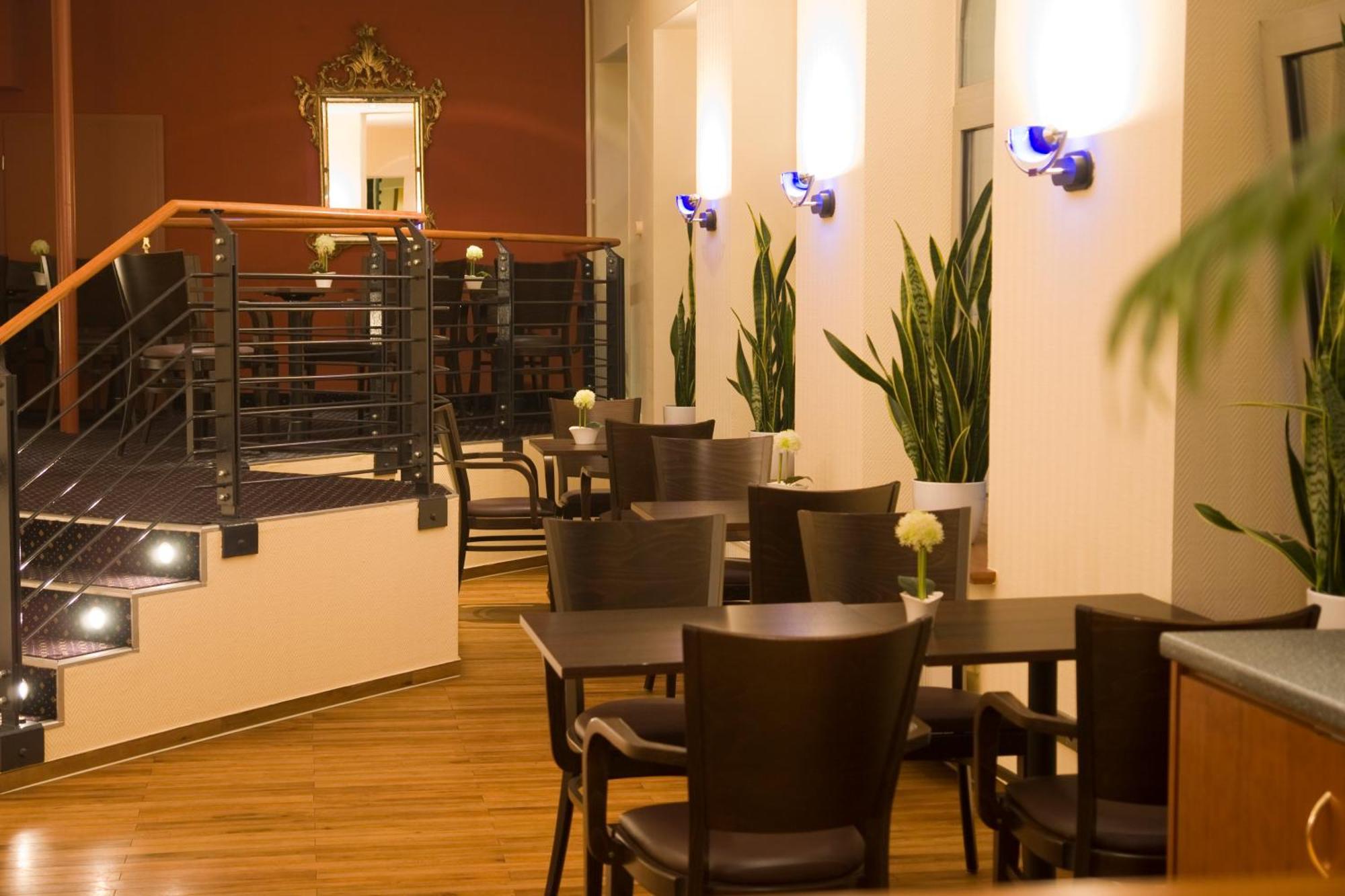 Hotel Fuerst Bismarck Хамбург Екстериор снимка