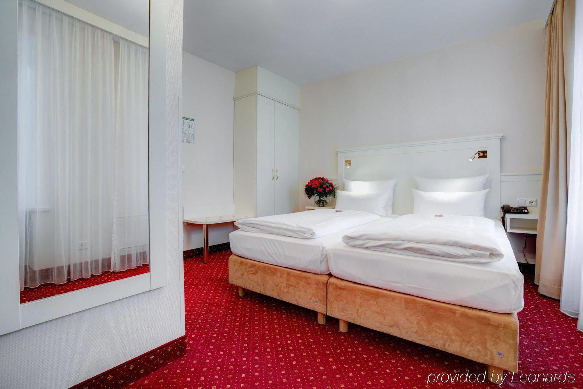 Hotel Fuerst Bismarck Хамбург Стая снимка